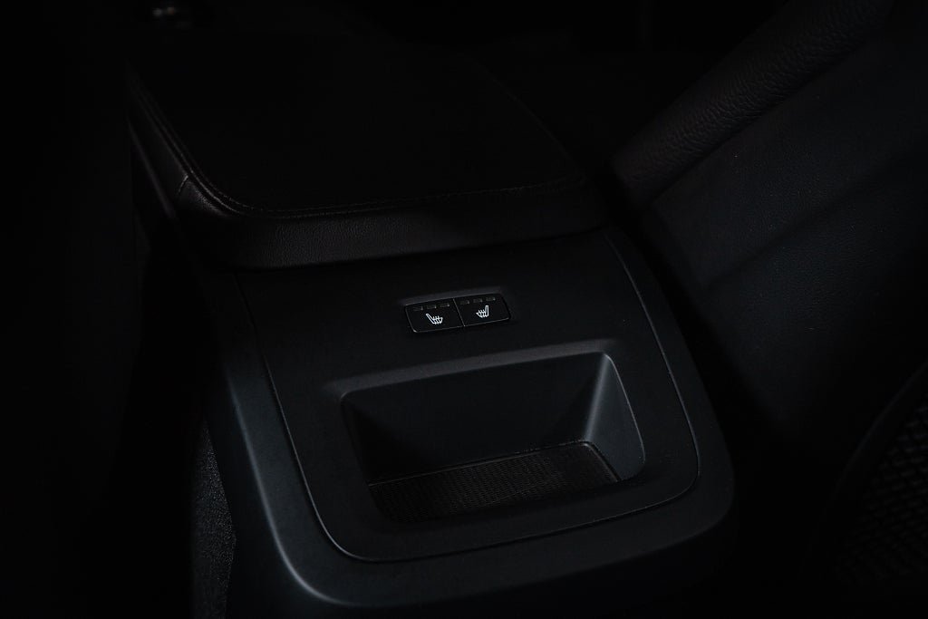 Vehicle Image 26