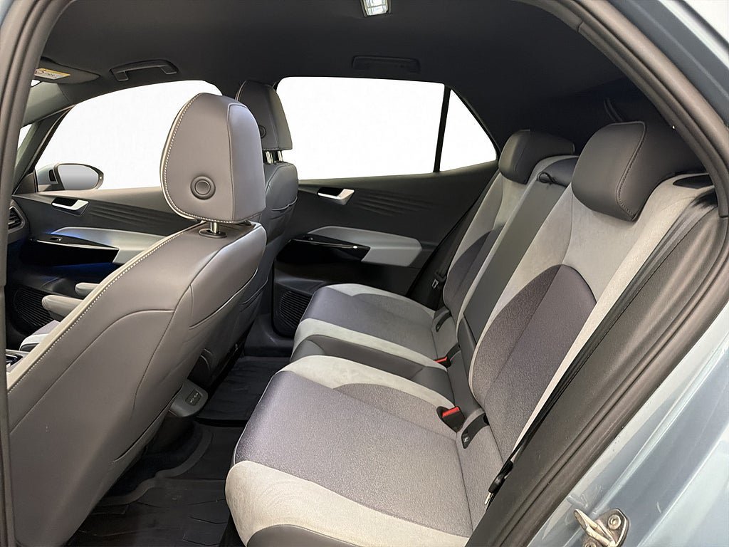 Vehicle Image 30