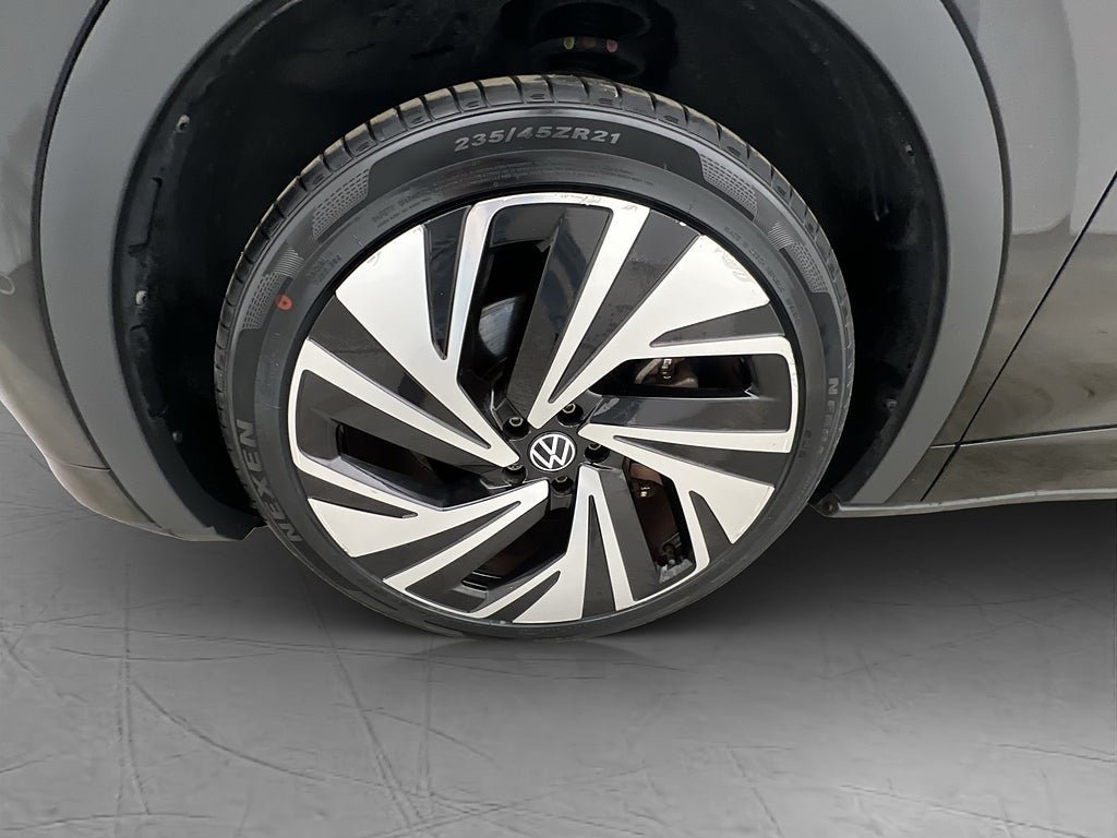 Vehicle Image 38