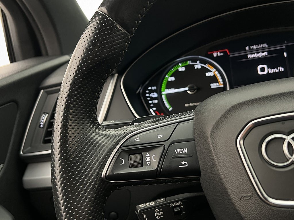 Vehicle Image 24