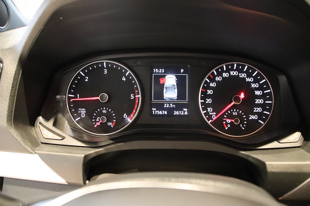 Vehicle Image 13