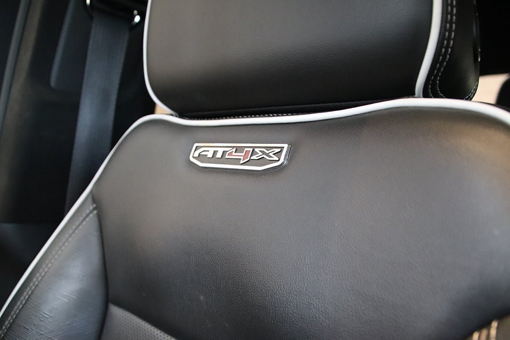 Vehicle Image 24
