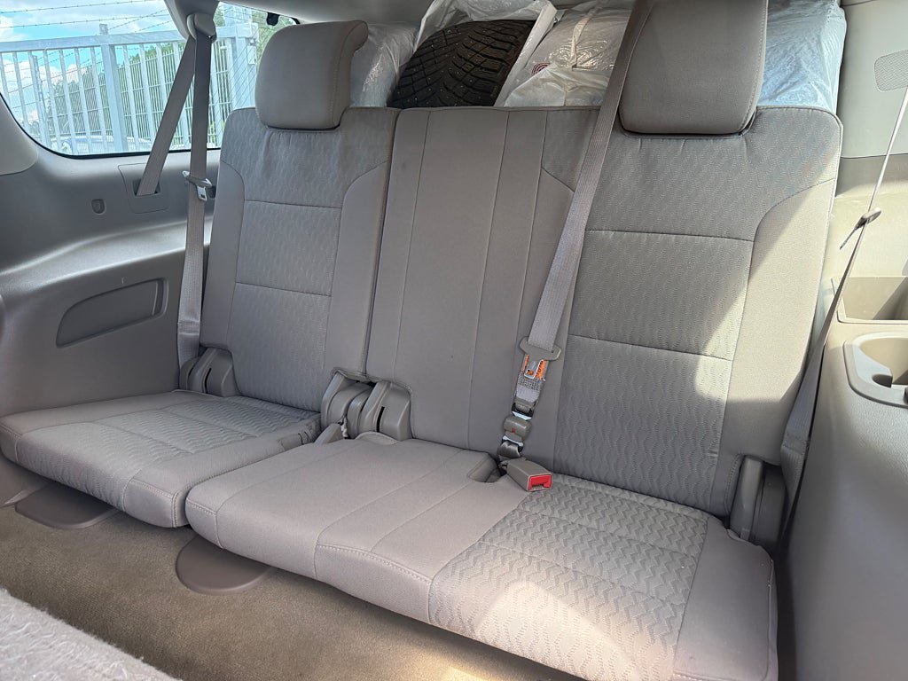 Vehicle Image 16