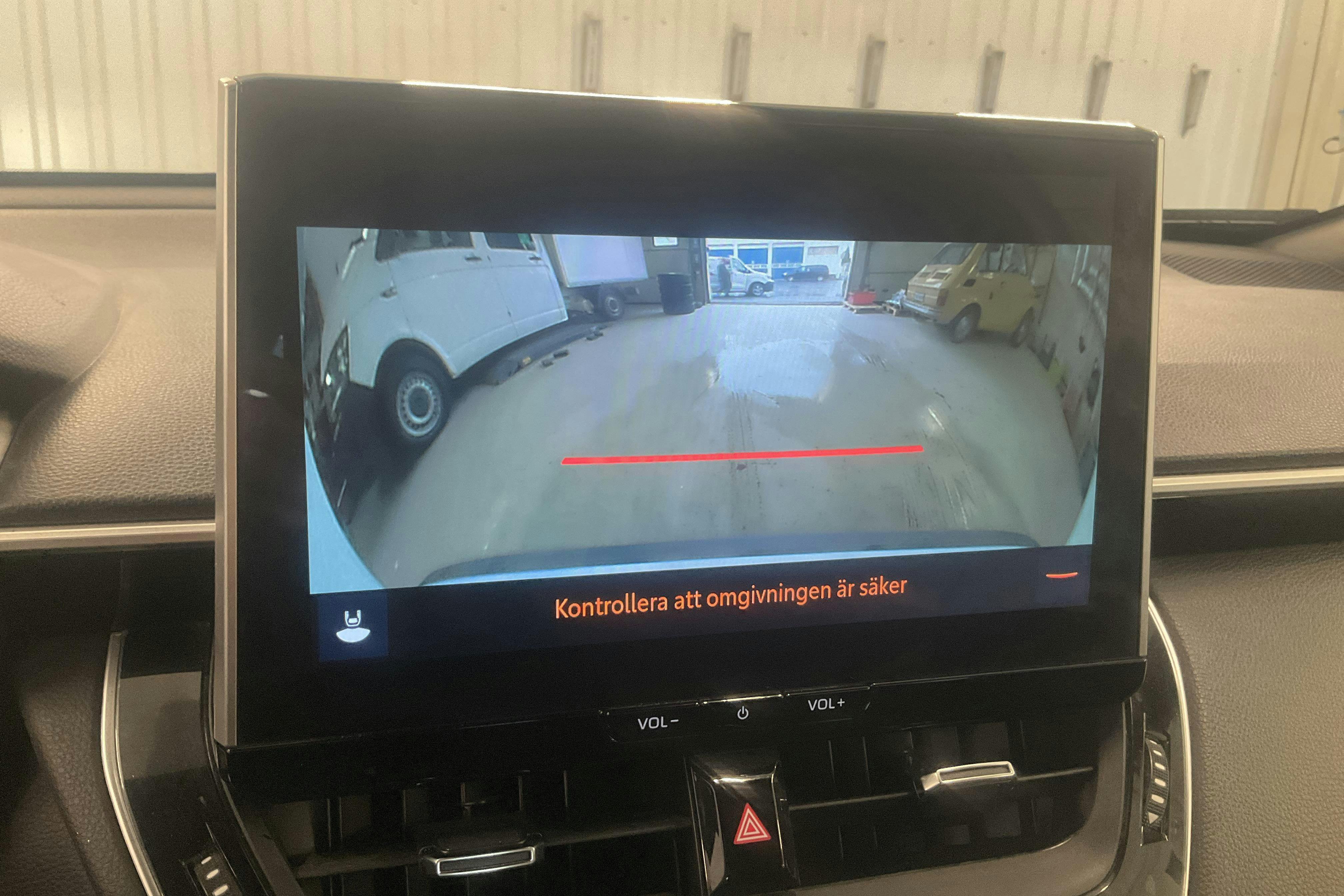 Vehicle Image 11