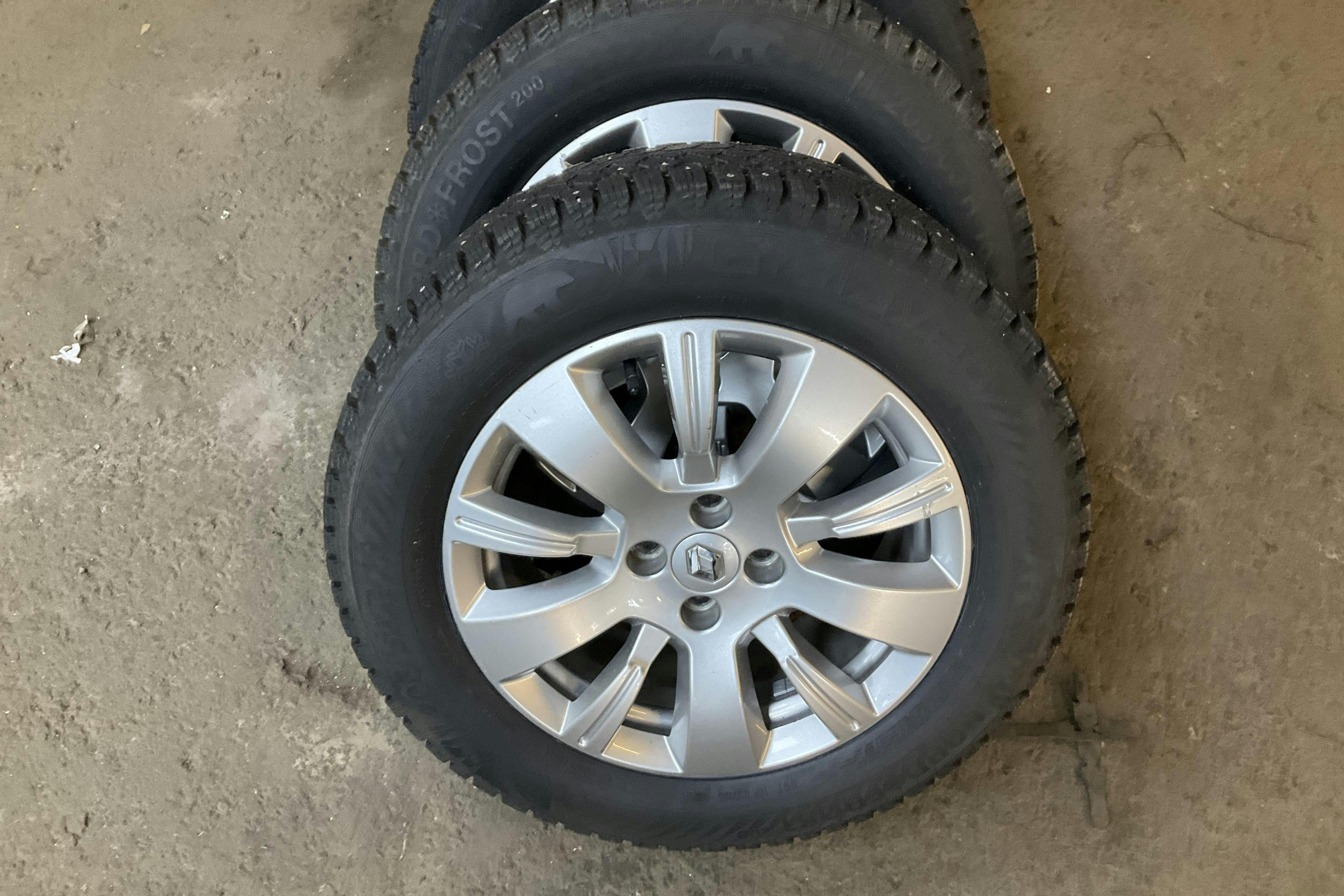 Vehicle Image 15