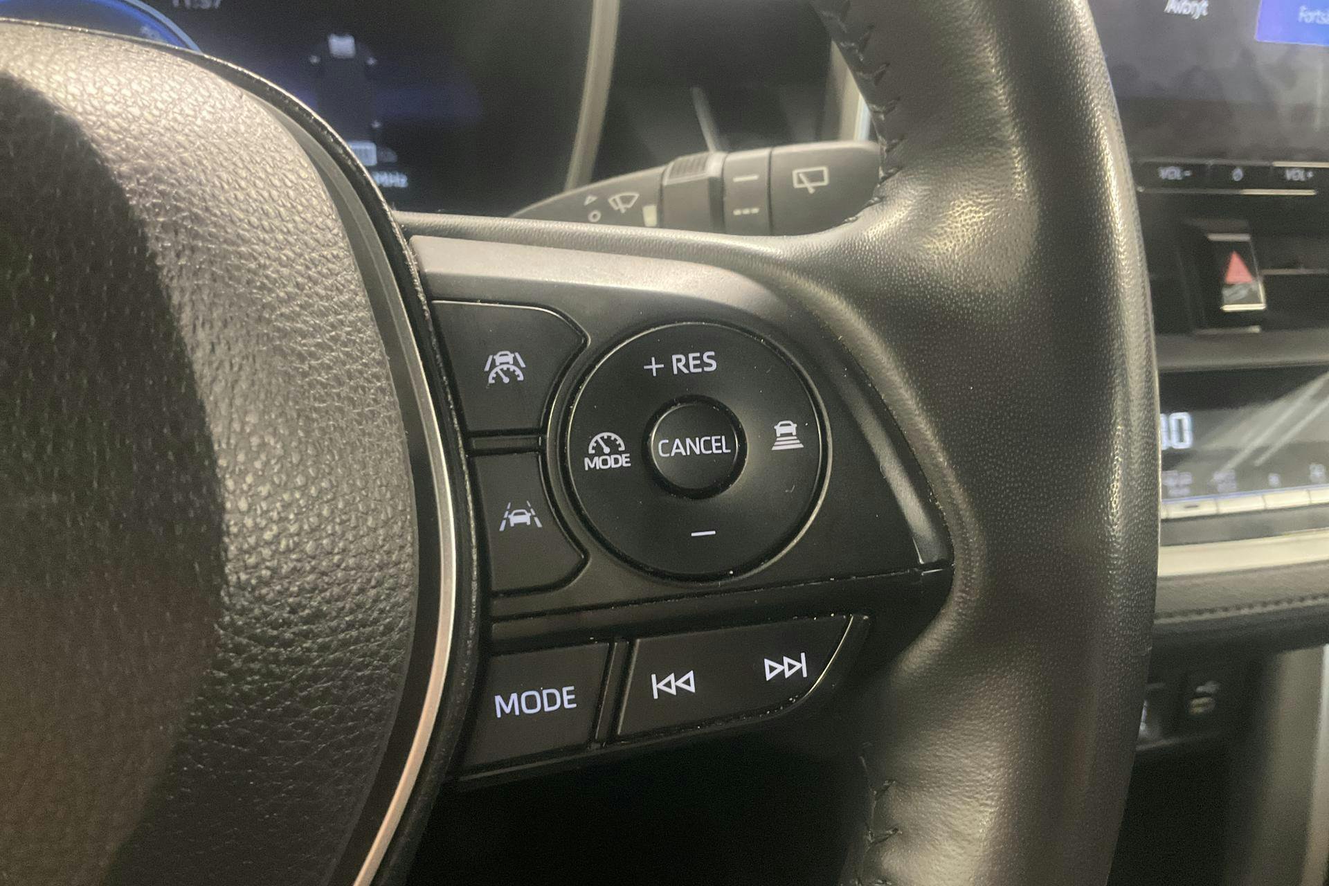 Vehicle Image 17