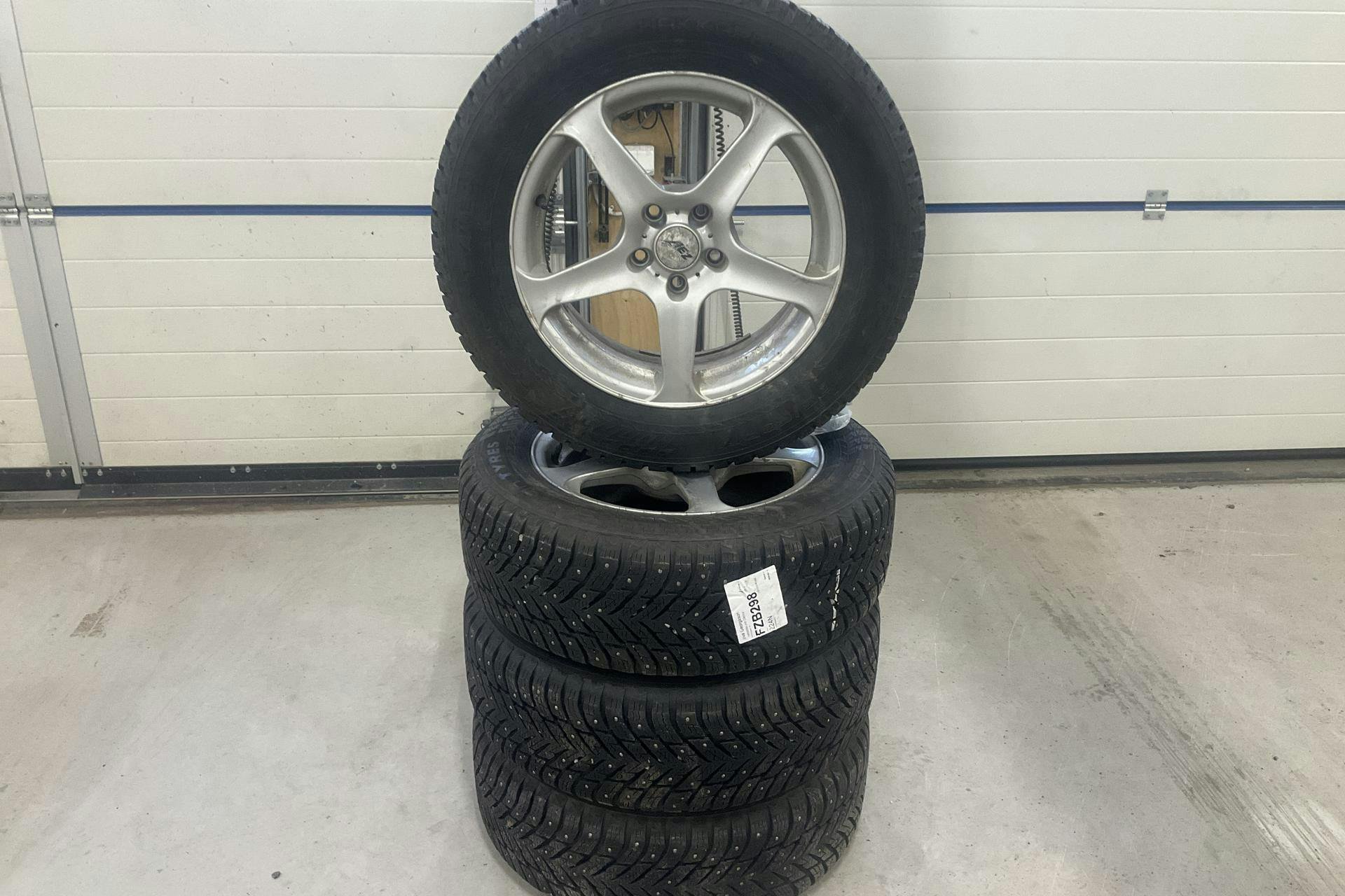 Vehicle Image 20