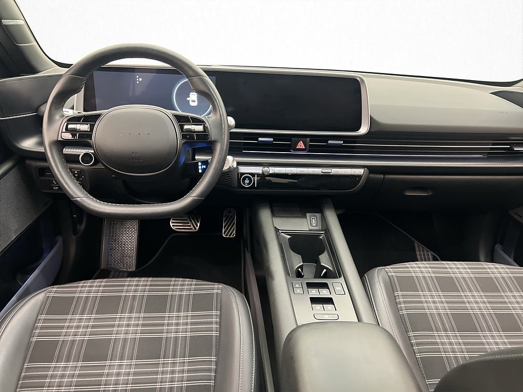 Vehicle Image 15