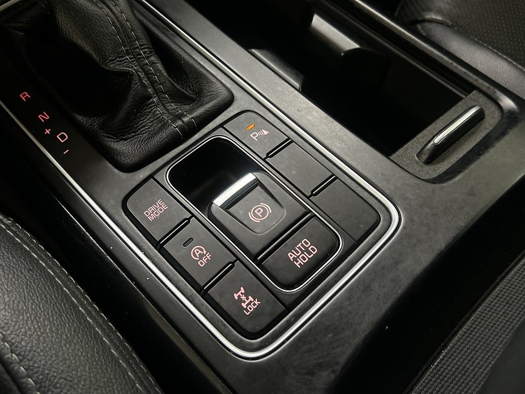Vehicle Image 23