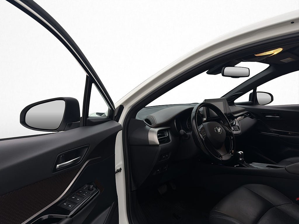 Vehicle Image 11