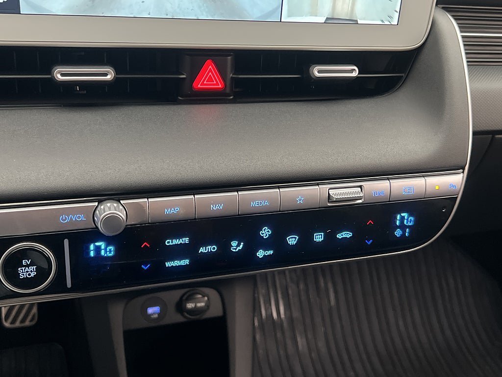 Vehicle Image 28