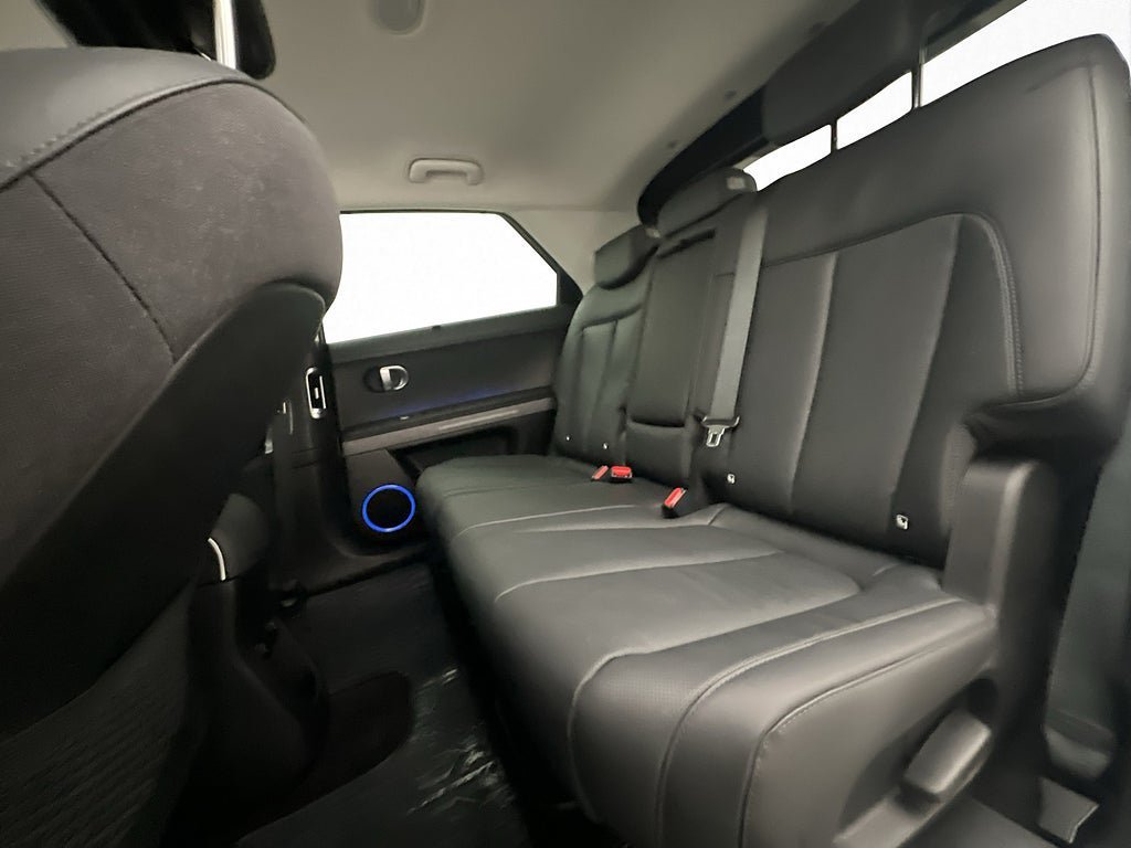 Vehicle Image 33