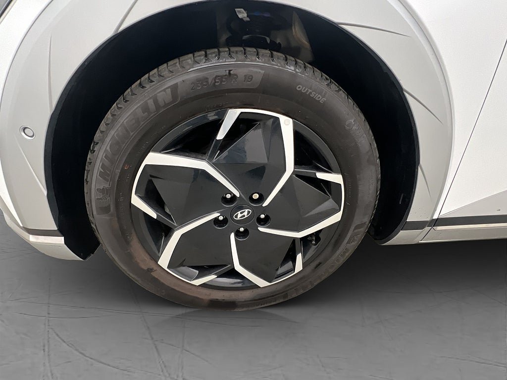 Vehicle Image 36