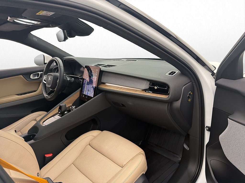 Vehicle Image 32