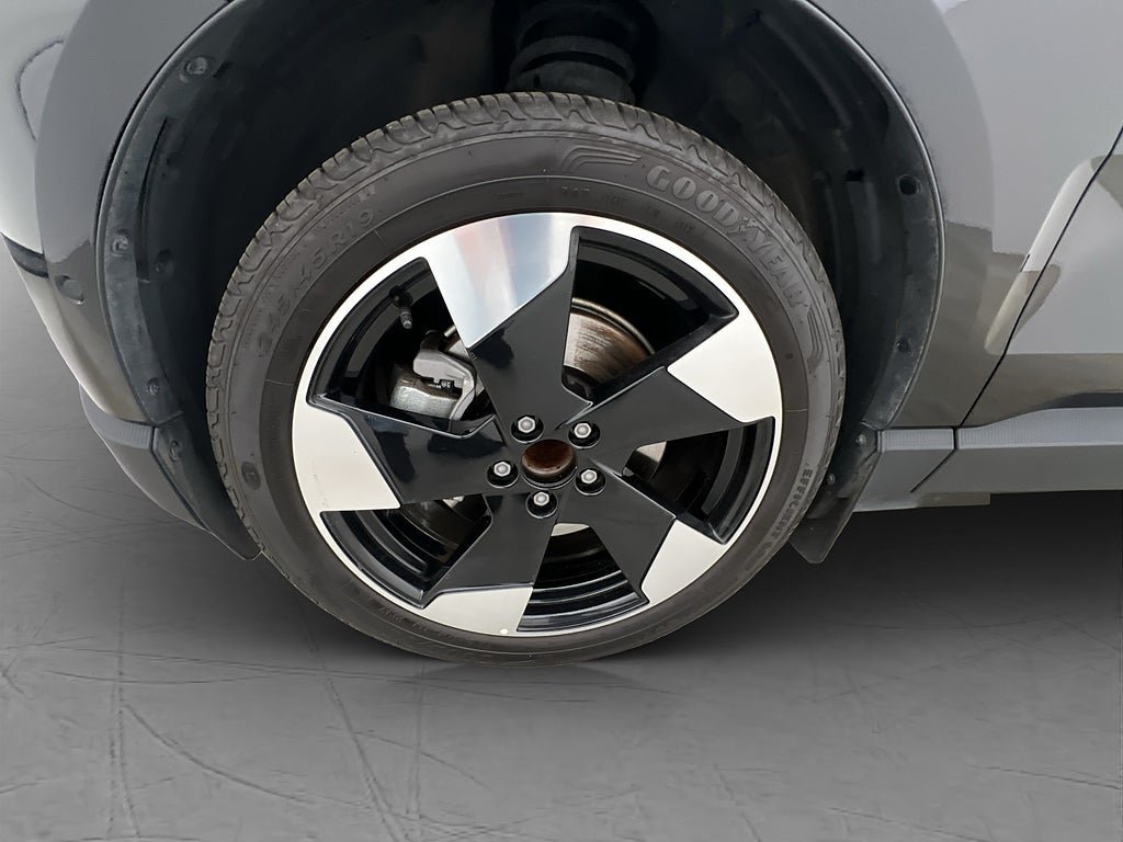 Vehicle Image 36