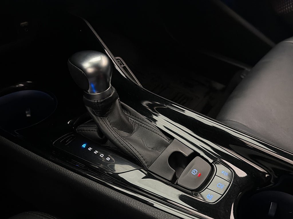Vehicle Image 25