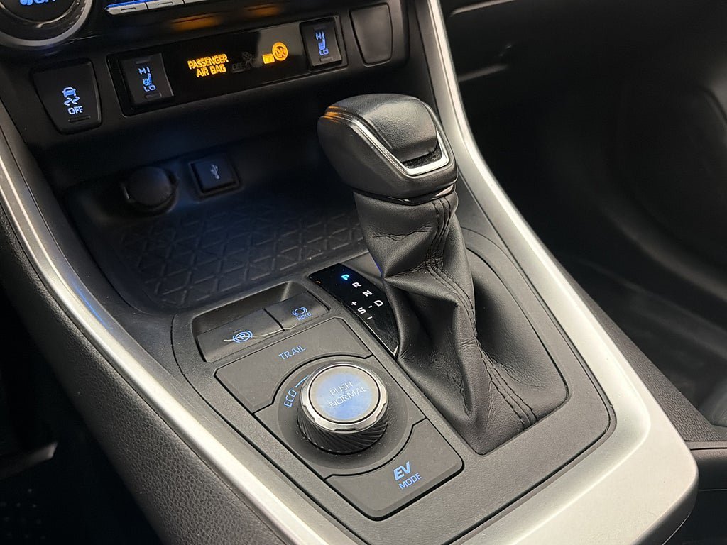 Vehicle Image 23