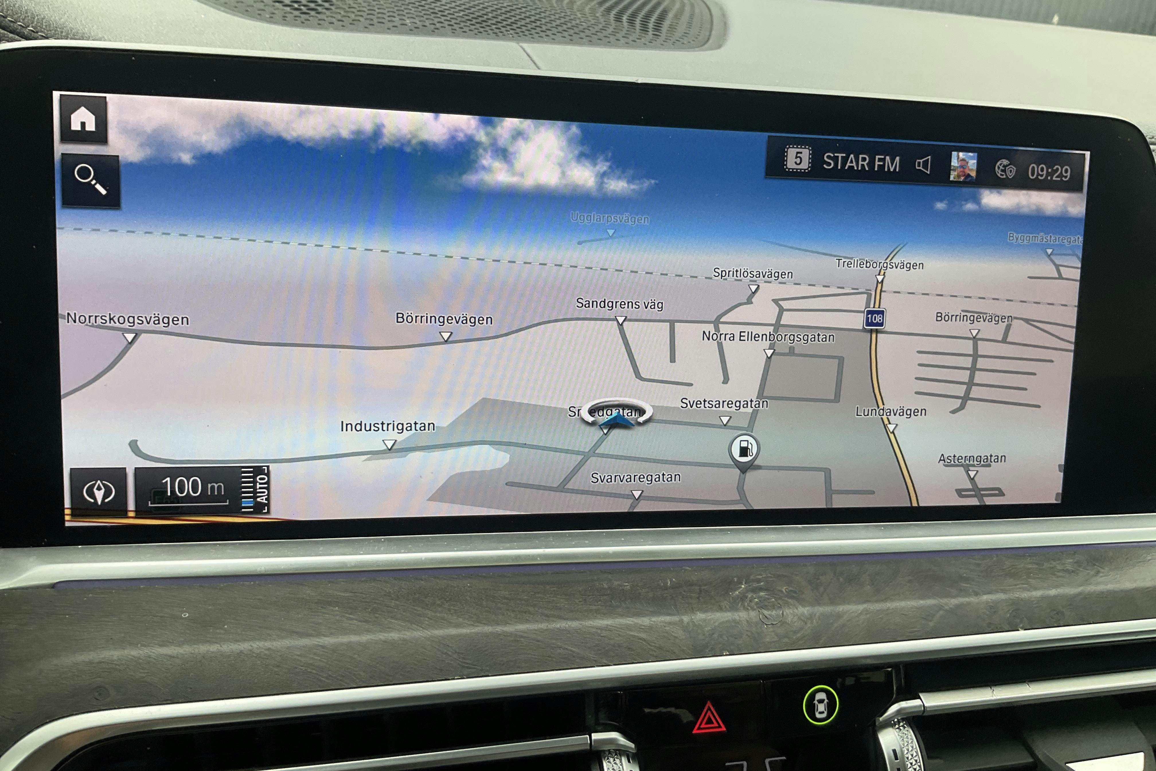 Vehicle Image 11