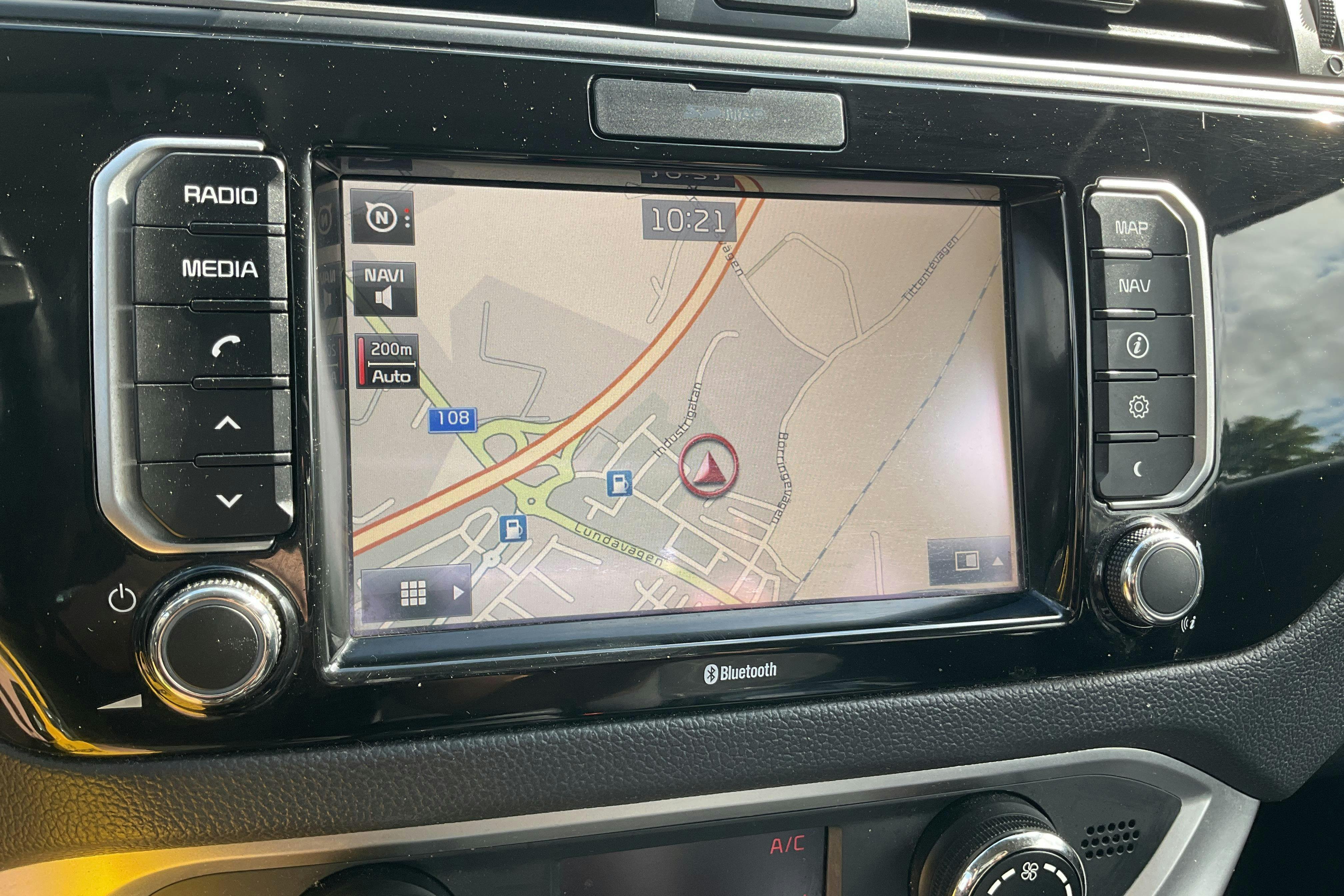 Vehicle Image 11