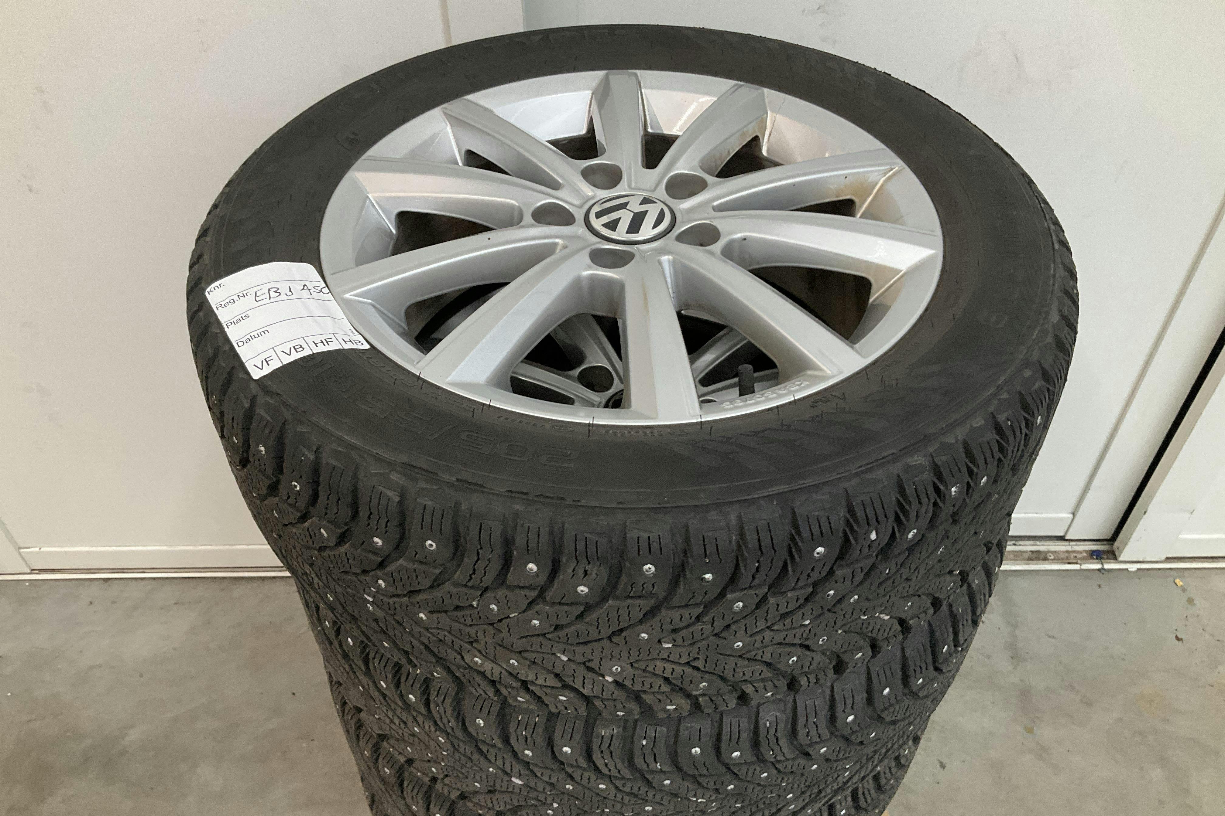 Vehicle Image 13