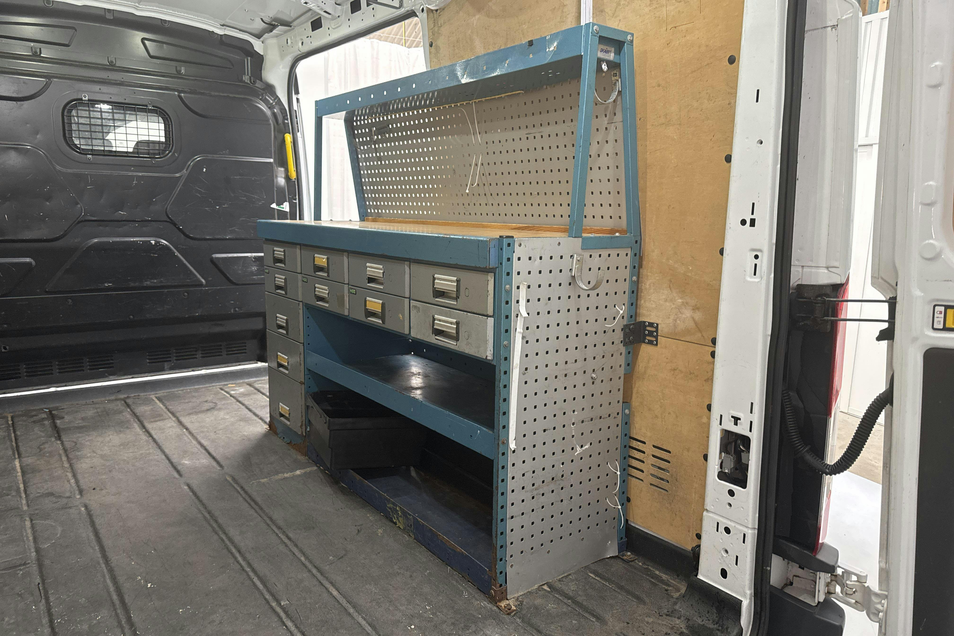 Vehicle Image 13