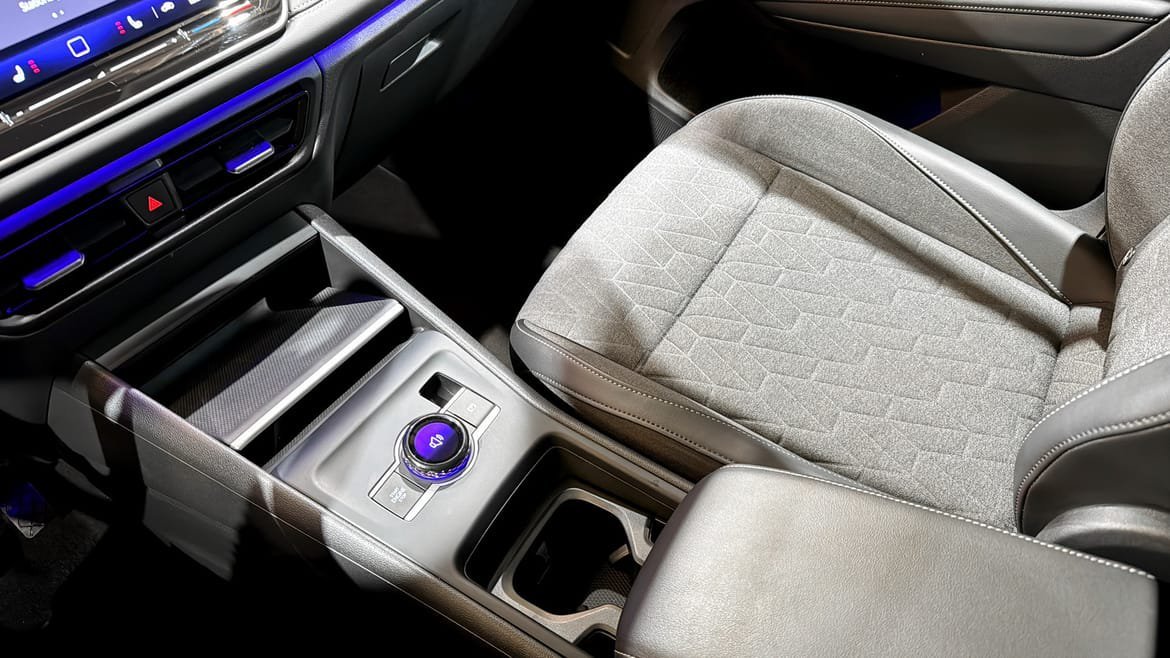 Vehicle Image 18