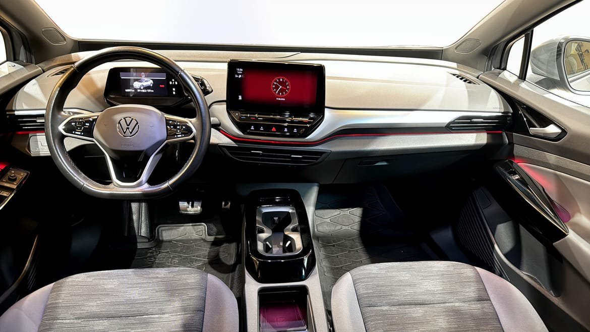 Vehicle Image 10
