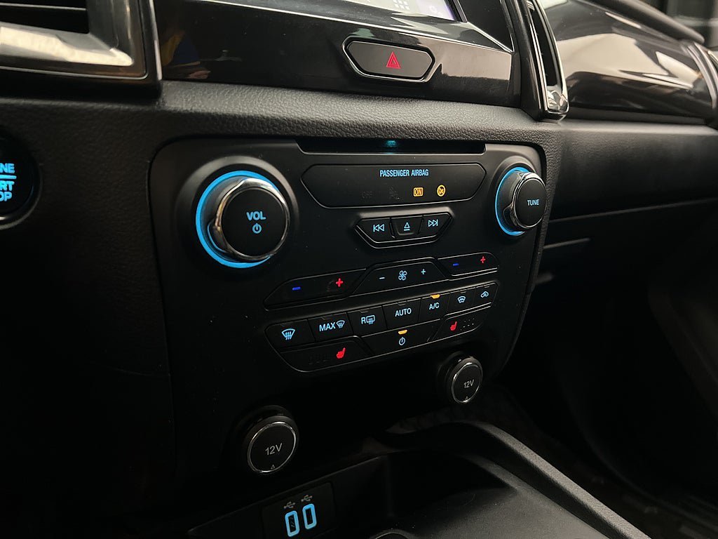 Vehicle Image 27