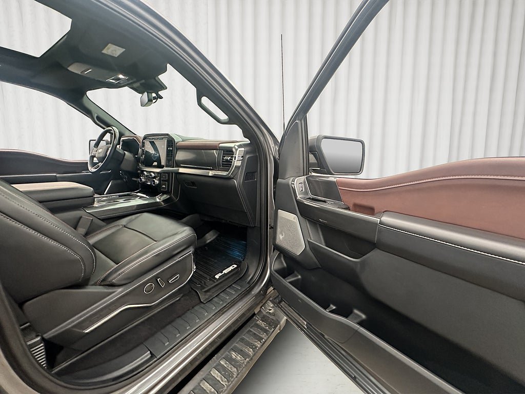 Vehicle Image 36