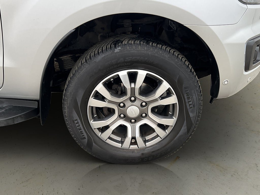 Vehicle Image 36