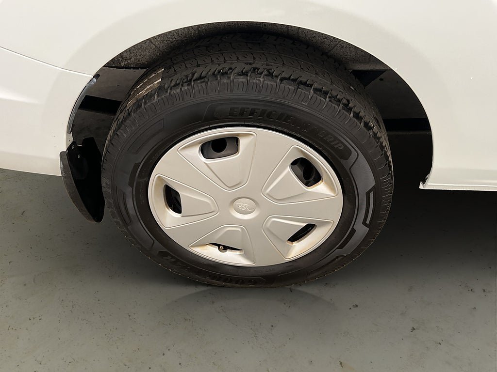 Vehicle Image 30