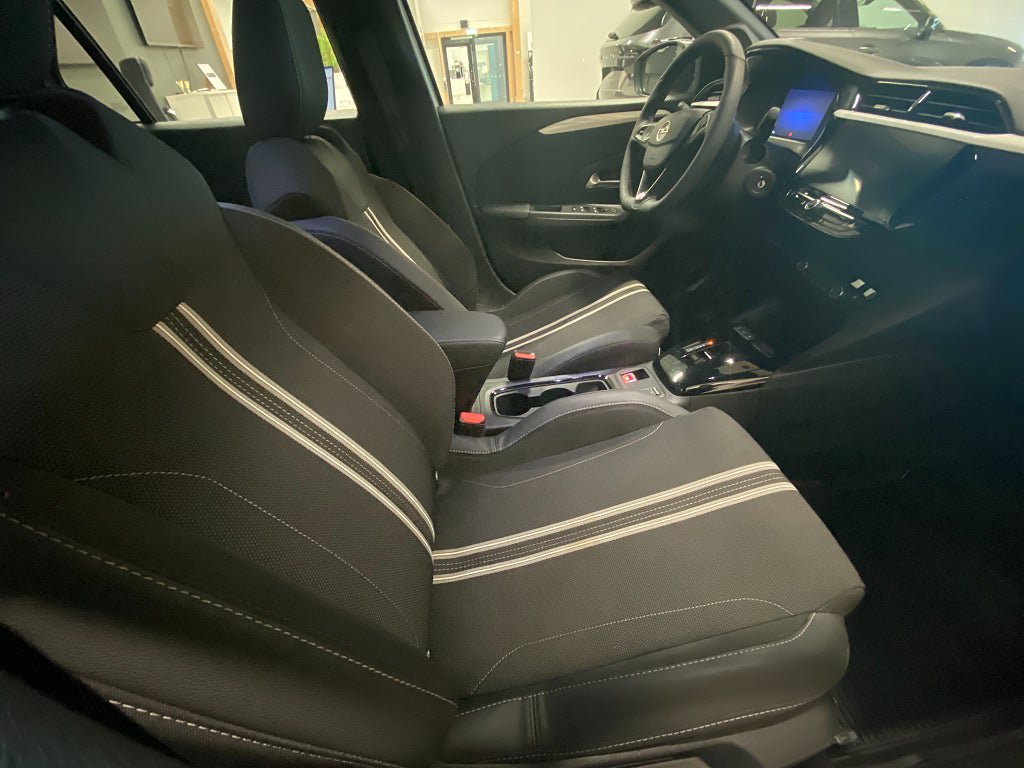 Vehicle Image 15