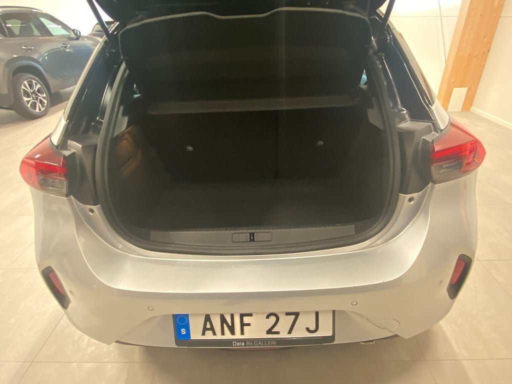 Vehicle Image 17