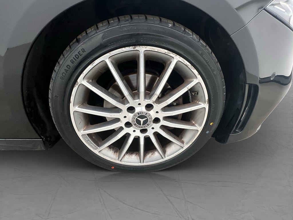 Vehicle Image 33
