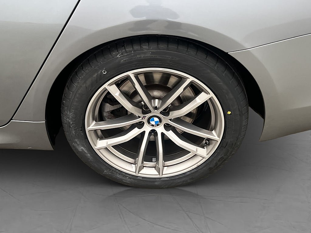 Vehicle Image 37