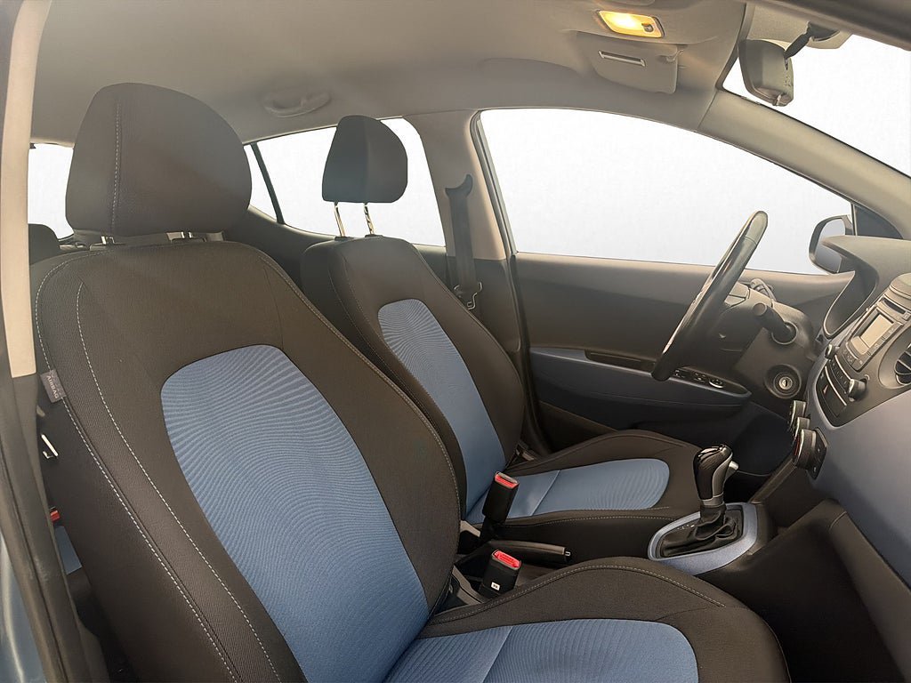 Vehicle Image 19