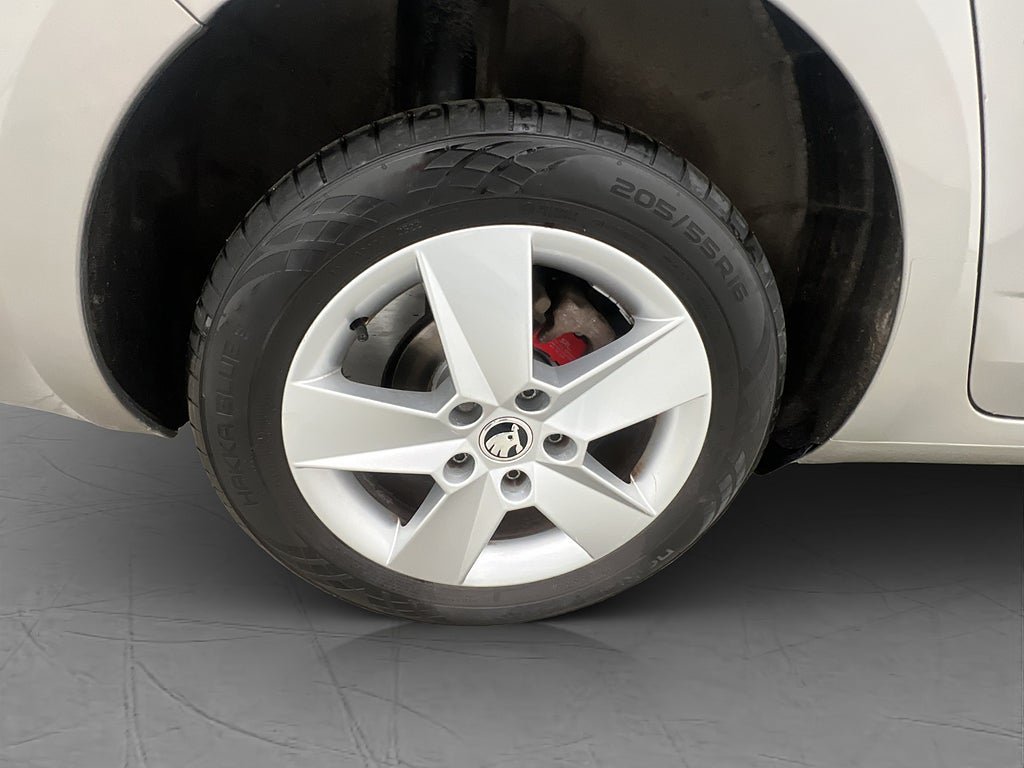 Vehicle Image 23