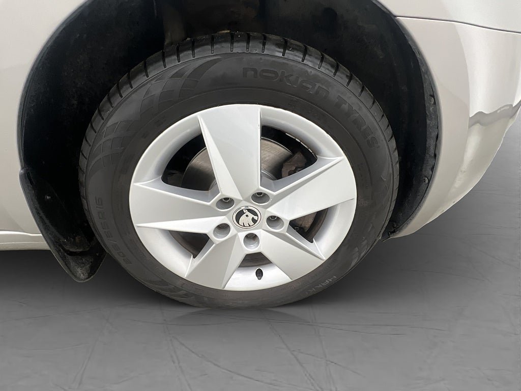 Vehicle Image 24
