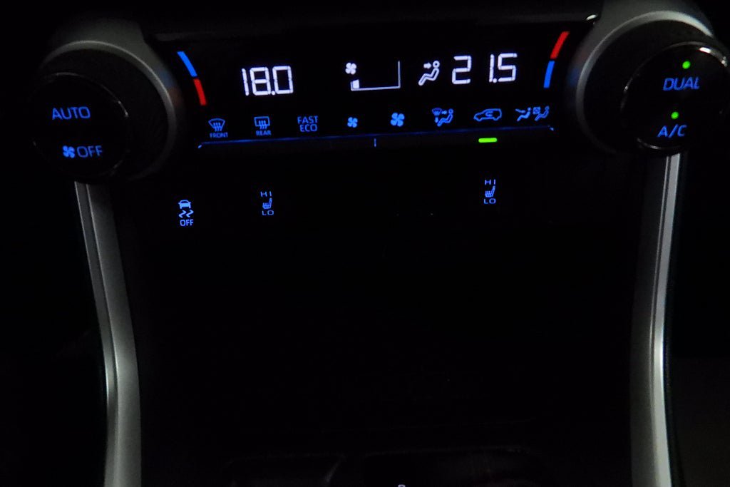 Vehicle Image 25