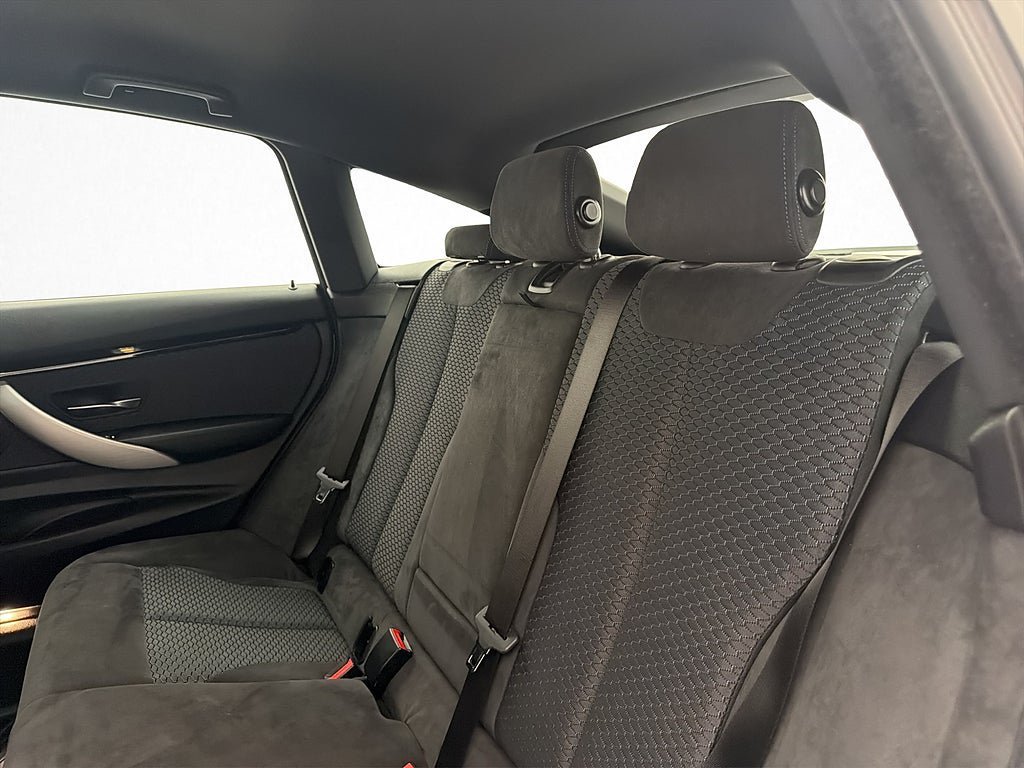 Vehicle Image 27