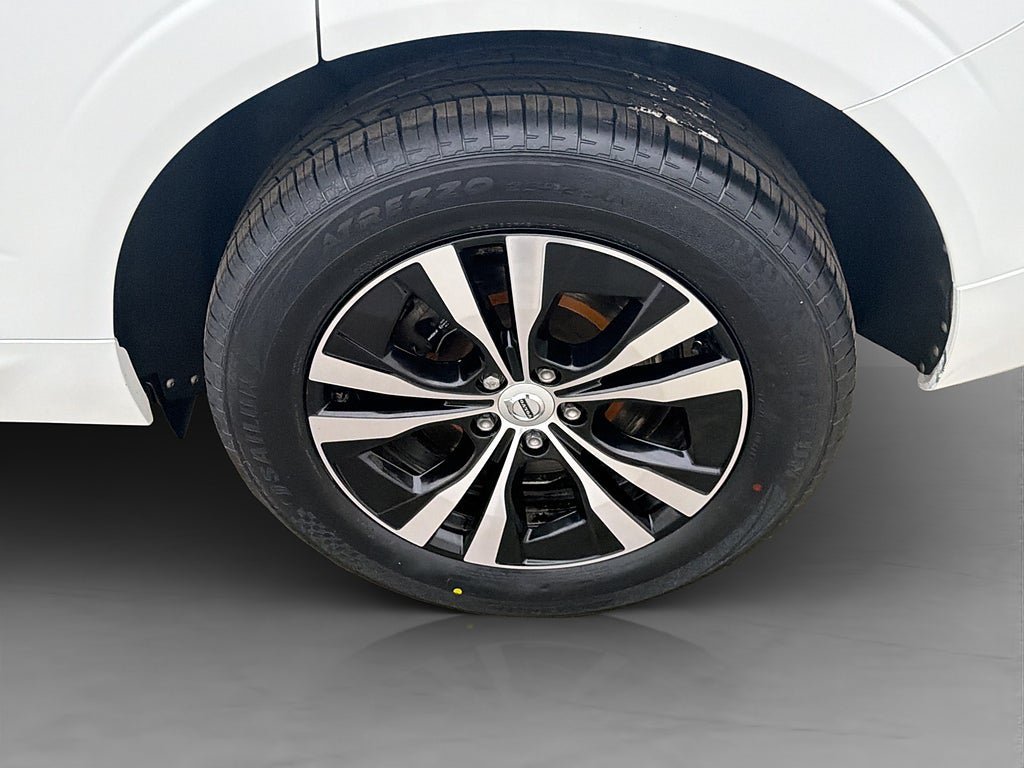 Vehicle Image 38