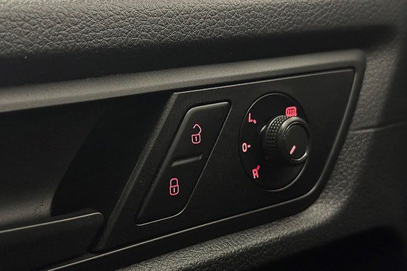 Vehicle Image 27