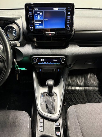 Vehicle Image 13