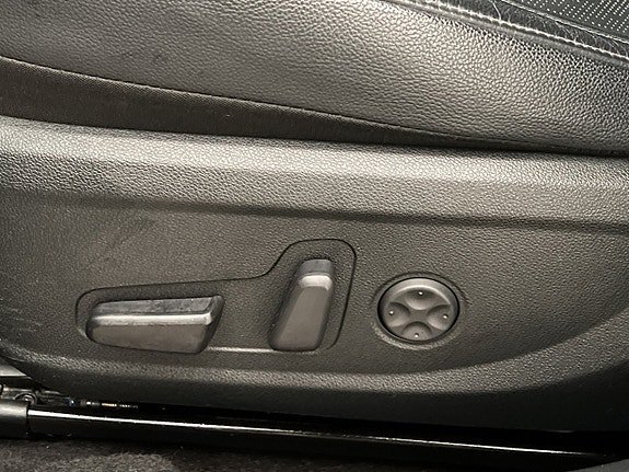 Vehicle Image 34