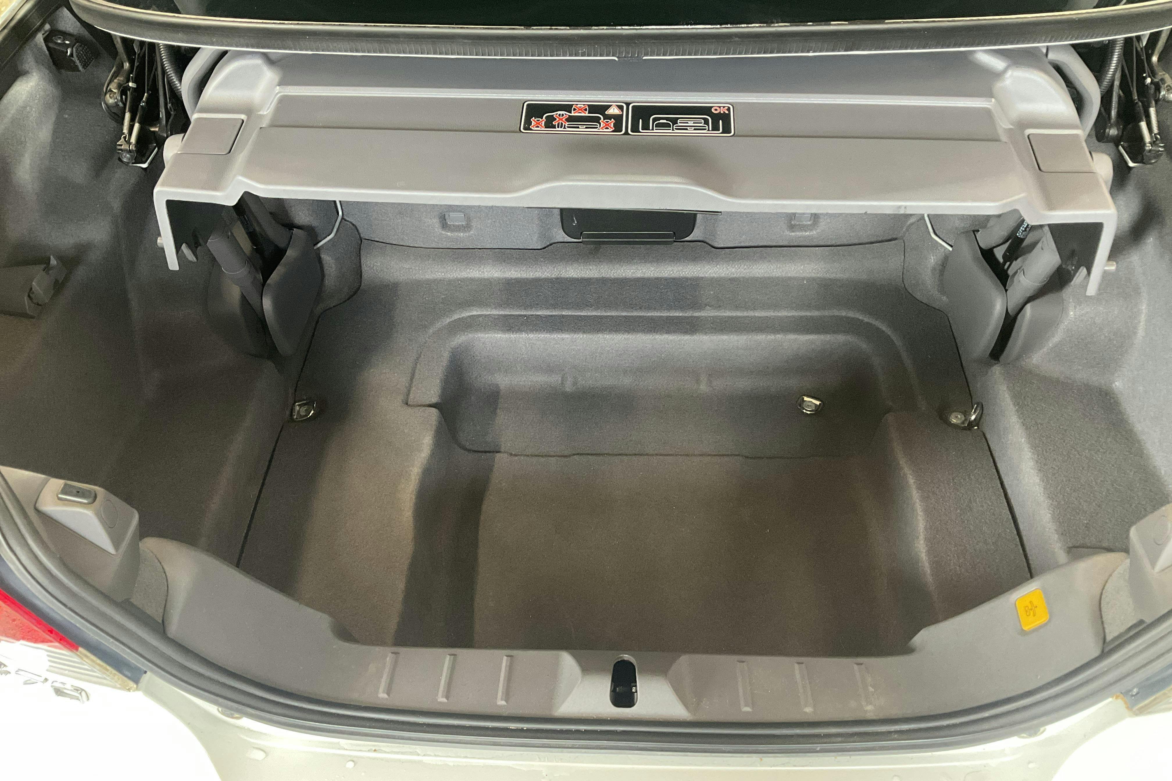 Vehicle Image 17