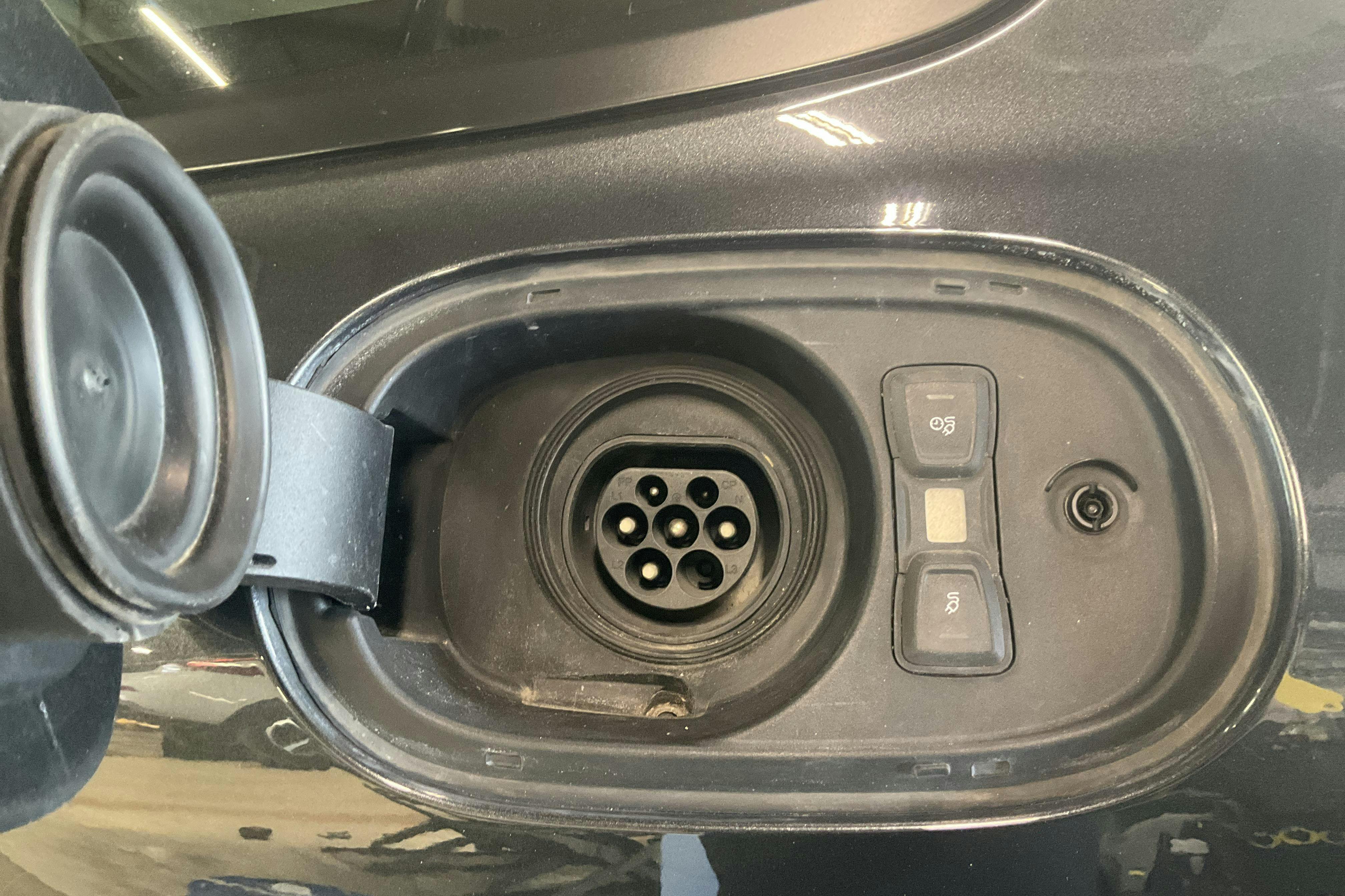 Vehicle Image 22