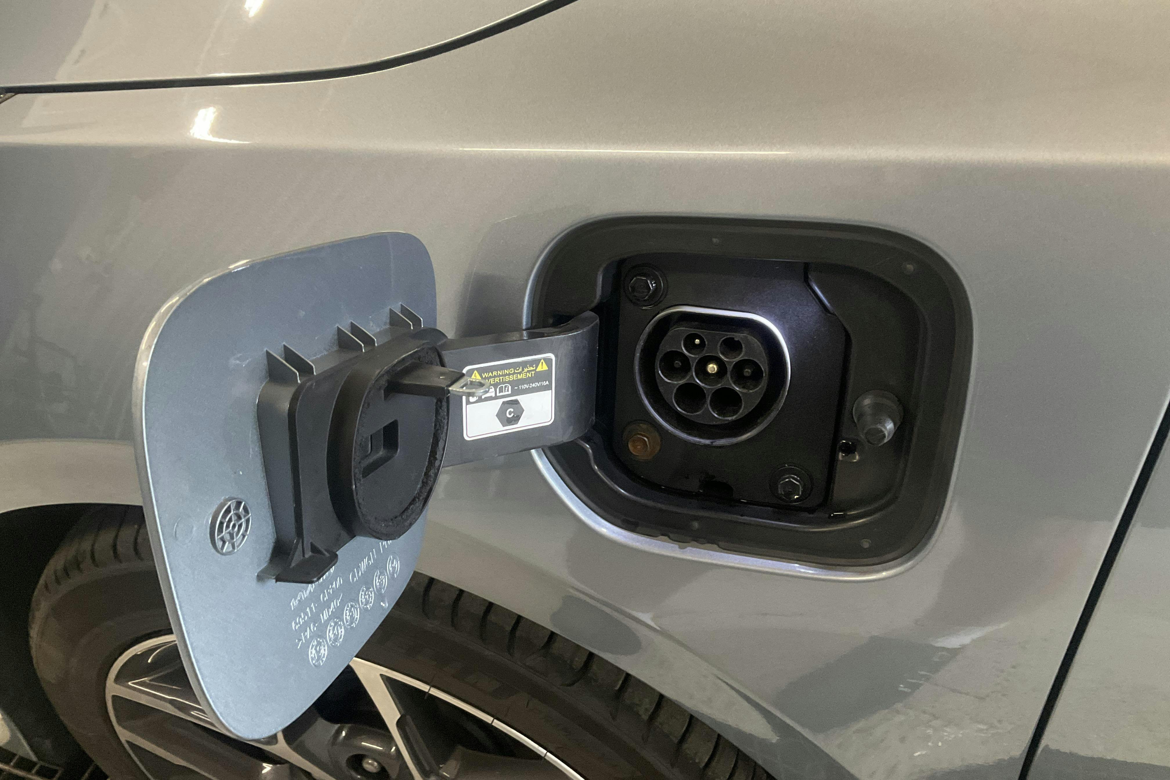 Vehicle Image 21