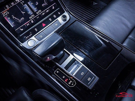 Vehicle Image 32