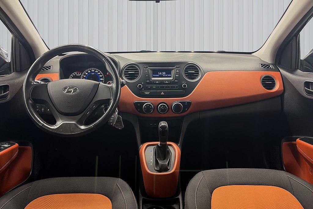 Vehicle Image 10