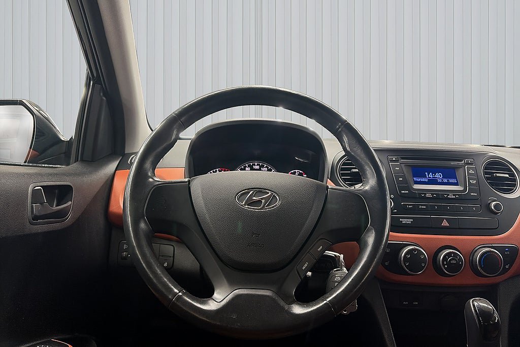Vehicle Image 14